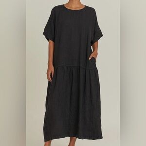 Black crane easy dress (linen)